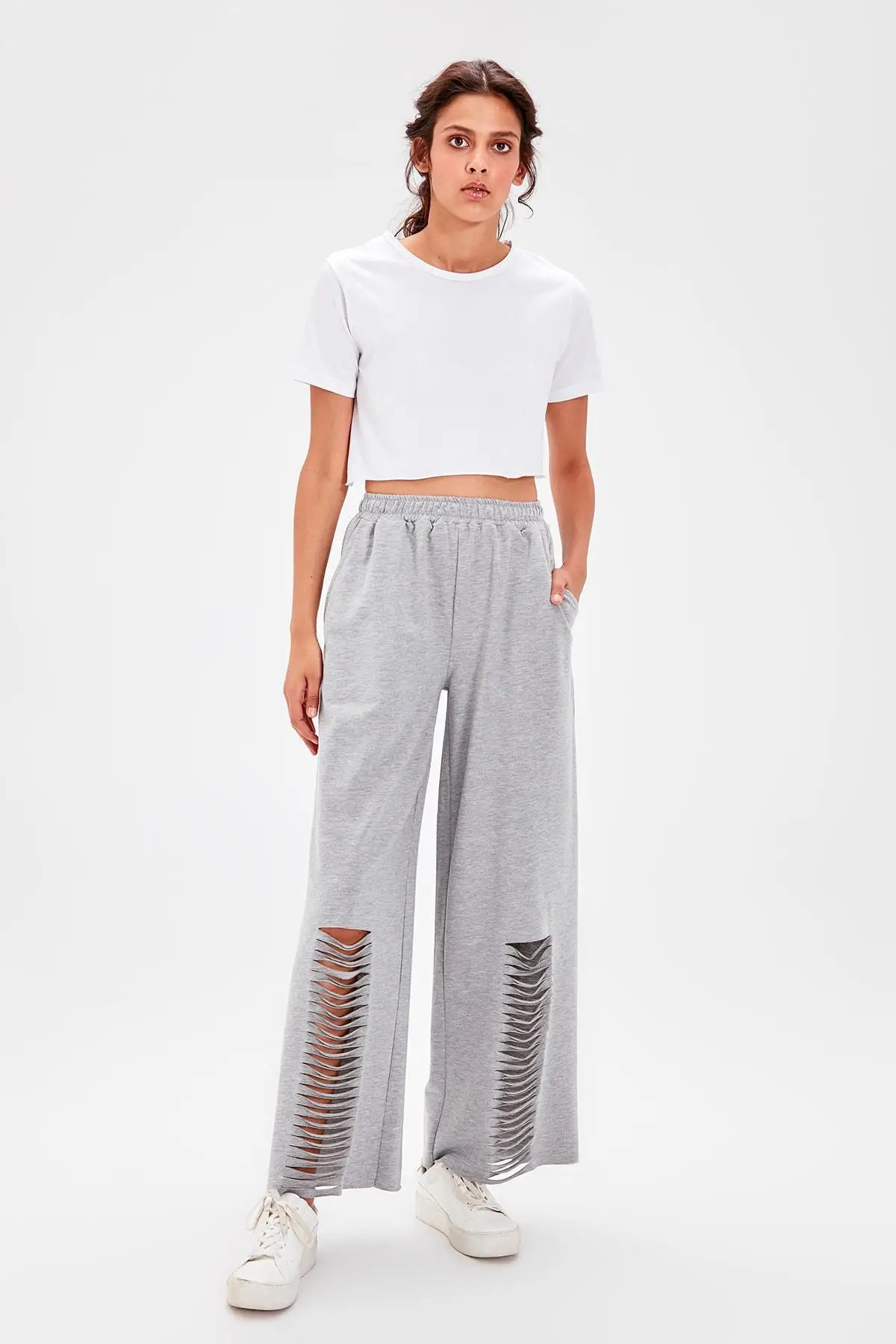 

Trendyol Gray Knitted Sweatpants TWOAW20EA0023