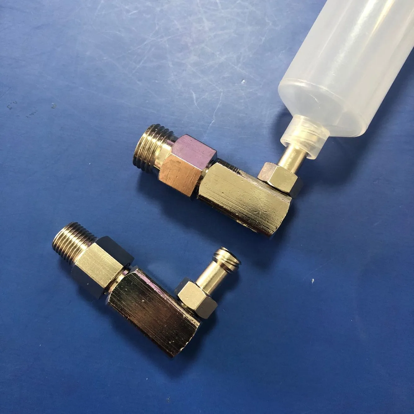 

Syringe to G1/4 G1/8 dispensing valve L-type dispensing glue adapter
