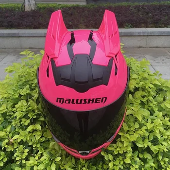 

pink color winter season motorcycle helmet unisex full face helmet with horns helmet high quality casco