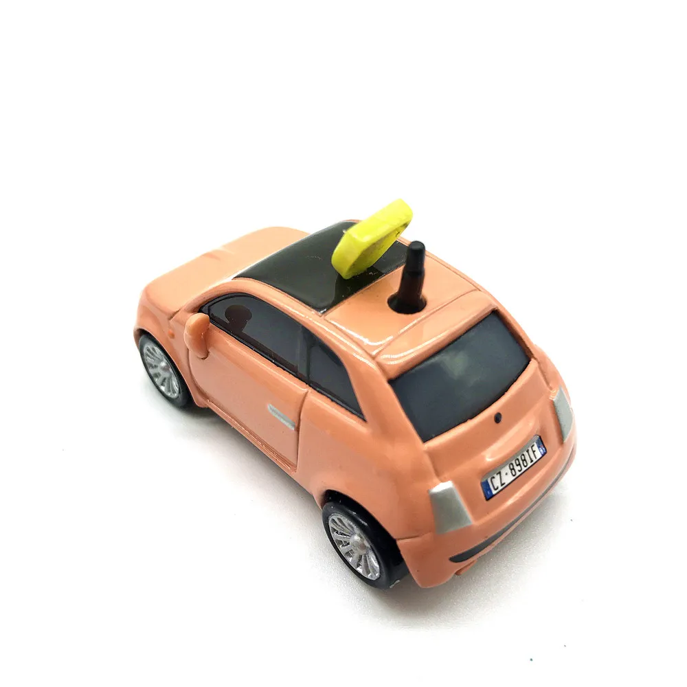 Disney Pixar тачки Картни карспер Молния Маккуин вентилятор Fiat 1:55 литья под давлением металлический сплав игрушка модель автомобиля день рождения детей, мальчика Gif