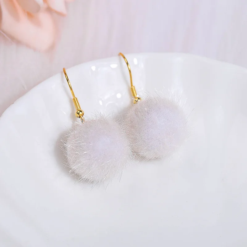 Fashion Short Drop Earrings for Women Girl Leopard Simple Hair Ball Models Dangle Earring Party Charm Jewelry Gifts Brincos - Окраска металла: PlaidWhite