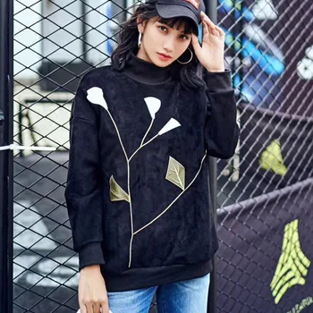 

LANMREM 2020 New Fashion Turtleneck Leaves Flowers Embroidery Pullovers Black Sweatshirt Women's Suede Casual Tops Vestido YG029