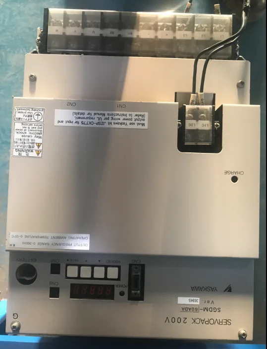 SGDM-50ADA, SGDM-75ADA, SGDM-08ADA, SGDM-20ADA, SGDM-60ADA, SGDM-30ADA водитель YASKAWA SERVOPACK