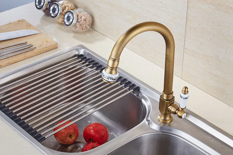 Single Cold Faucet Antique Brushed Brass Tap Basin Sink Faucet 360 Swivel Kitchen Water Crane