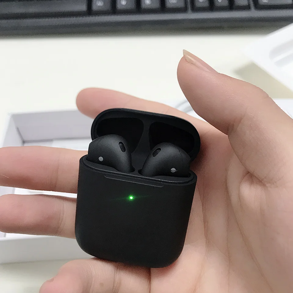 Беспроводные наушники чёрные маленькие. Apple airpods black. Blackpods. Apple airpods pro black matte. Наушники tws apple airpods 2.
