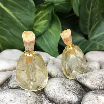 

Golden Translucent Flat Perfume Bottle Necklace Essential Oil Diffuser Double Buckle Necklace Give Drop Bottle.