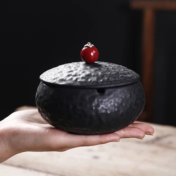 

Retro Art Ceramic Black Stone Pattern Ashtray with Lid Home Living Room Anti-flying Gray Cigar Ashtray To Give Boyfriend A Gift