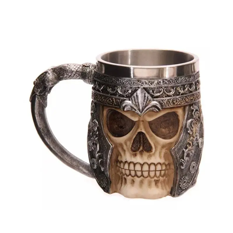 Omife Creative Skull Mug Game Of Thrones 3D Beer Cups Viking Anime Wine Tumbler Cartoon Coffee Cup Halloween Mugs Gift Drinkware - Цвет: Helmet Skull  Mug