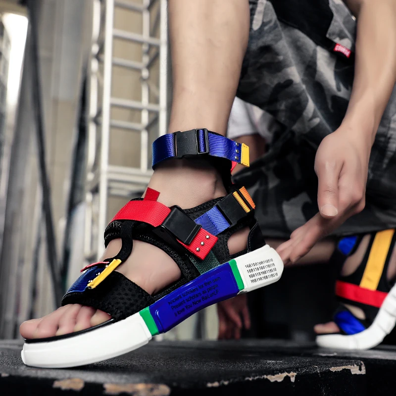 

Summer Popular Sandals Men Brand Fashion Buckle Strap Gladiator Sandals Black Beach Man Sneakers Comfortable Men Sandals Casual