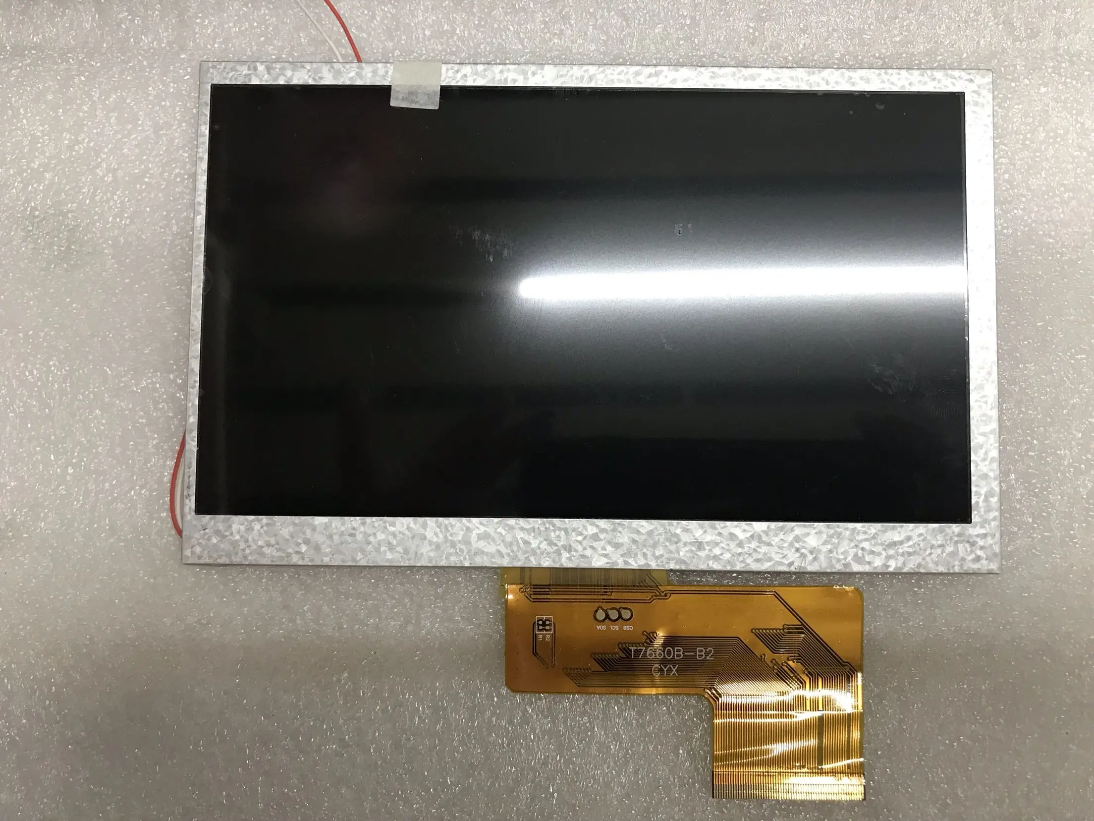 T7670B-B2 LCD ÷ ȭ CYX