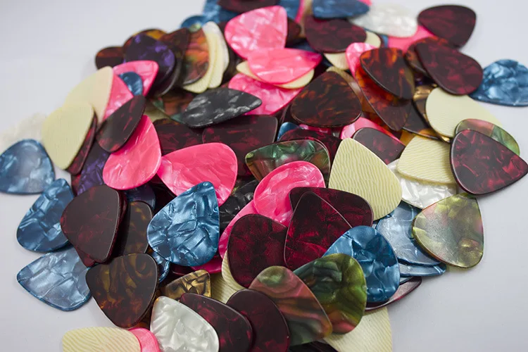 Guitar picks Box Case Mediator Thickness 0.58 0.71 0.81 0.96 1.2 1.5mm Finger shrapnel DDJ