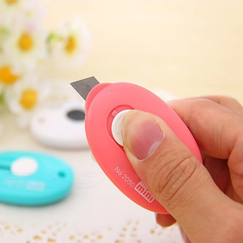 

New DIY Tool Mini cute kawaii Utility Knife Box Cutter Retractable Razor Blade Random Colors school office tationery D14
