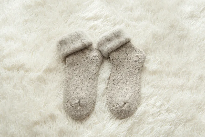 Winter Thick Warm and Velvet Point Yarn Wool Socks Snow Boots Towel Socks Floor Socks Women Japanese Kawaii Winter Socks