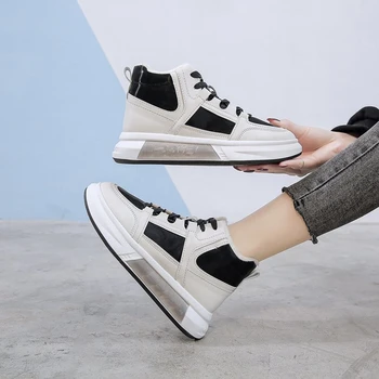 

2020 Winter Fashion Plush Shoes Women Platform Ankle Boots Female Sport Trainers Leather Woman Chunky Sneakers Padded Boots Flat