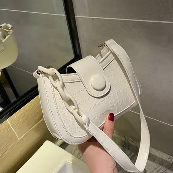 

Wholesale small bag 2020 new trendy Korean fashion niche middle-aged French baguette bag underarm bag messenger bag women