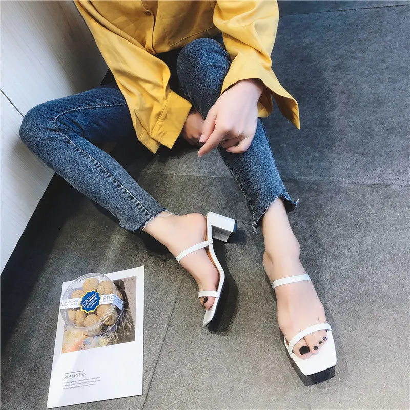 Slip On Square Heel Women Slipper Summer Outdoor Trendy Comfortable Women Sandals Thin Strap Women Slipper Elegant Women Shoe