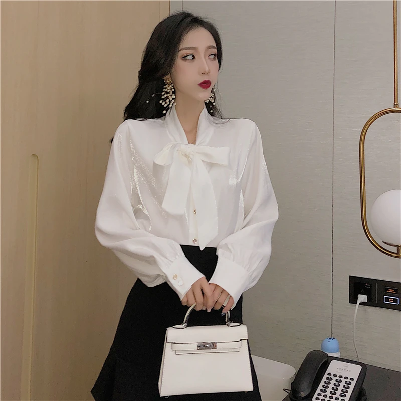 

Lolita Blouse Womens White Blouses Shirt Spring Summer Blusas Office Lady Elegant Loose Tops and Blouses Casual Bow Collar Women