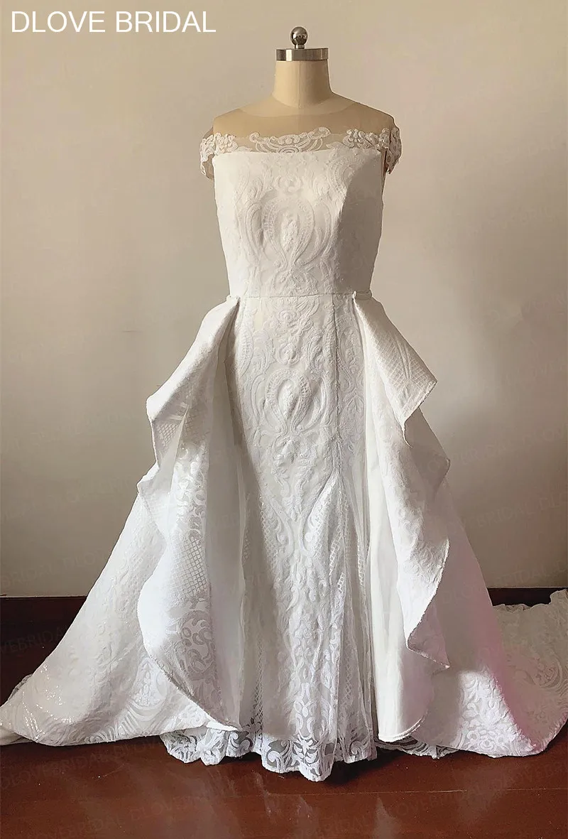 

Stunning Sequined Lace Wedding Dress with Long Detachable Train
