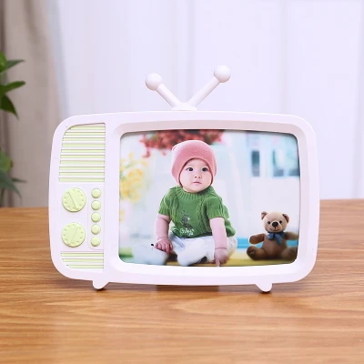 dianshiji lvbai Chocolate Bear 7 inch Photo Frame for Kids, 1pc Art Home Table Decor Picture Frames, Birthday Gift Desktop Picture Frame Holder - Цвет: dianshiji lvbai