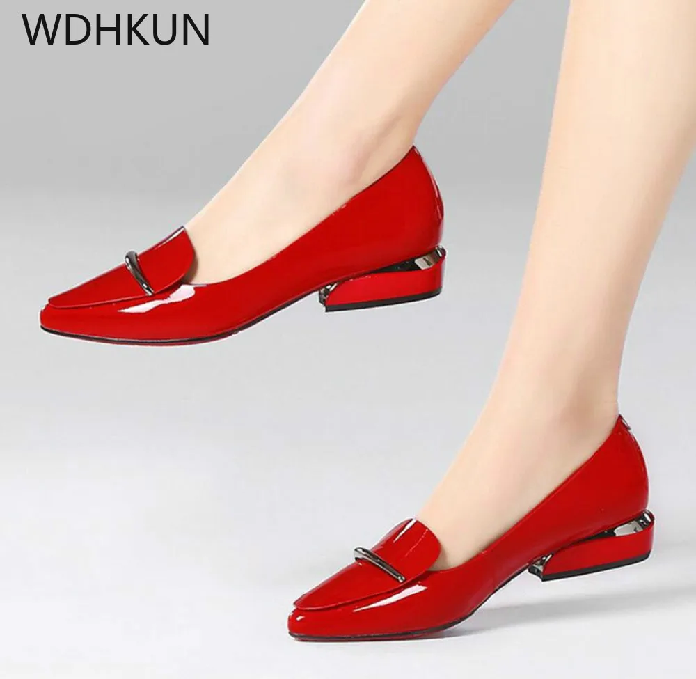 

2019 Elegant red Pointed Toe Flat Shoes Women Patent Leather Flats Fashion Slip on Ladies Shoes lady slip on ballet Office shoes