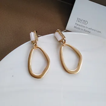 

S925 Silver Needle Aesthetic Fashion Simple Cool Irregular Geometry Ear Stud Glorious Trend Students Ear Clip 2y110