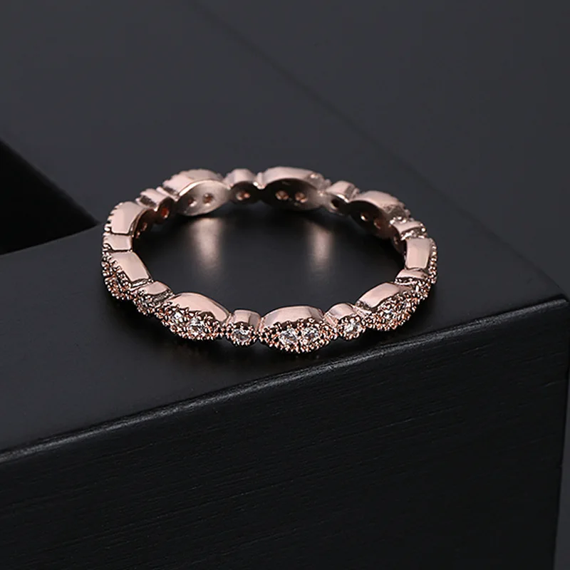 

Luxury Women's Rose Gold Crystal Zircon Ring Iced Out Ring Design Manifesto Ring Engagement Ring Wedding Band Fine Jewelry
