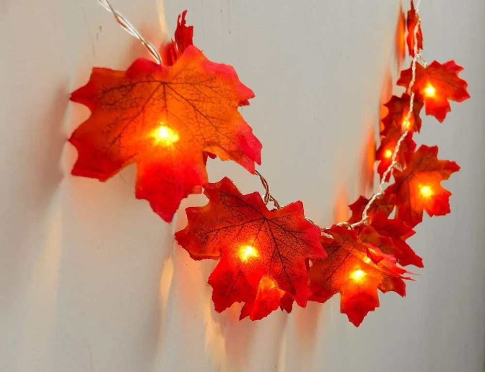 Battery poeered maple leaf lights