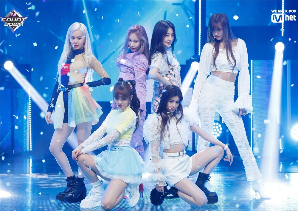 Kpop группы Everglow Bon Chocolat альбом плакаты настенные стикеры ясное изображение домашнего искусства Наклейка Декор для спальни - Цвет: 3