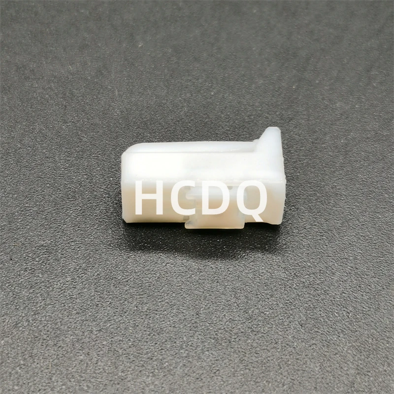 The original 90980-11918 2PIN Female automobile connector plug shell and connector are supplied from stock