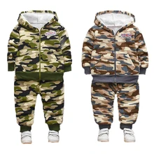 Комплекты зимней одежды для маленьких мальчиков; камуфляжные теплые пальто с капюшоном и штаны для мальчиков; костюм для маленьких девочек; плотный спортивный костюм; комплект детской одежды