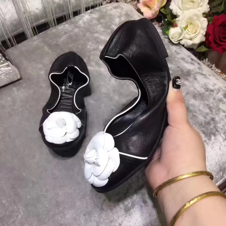 Black Очень мягкие складные туфли из натуральной кожи на плоской подошве; женская обувь для вождения; удобная женская обувь с круглым носком; балетки на плоской подошве - Цвет: Black