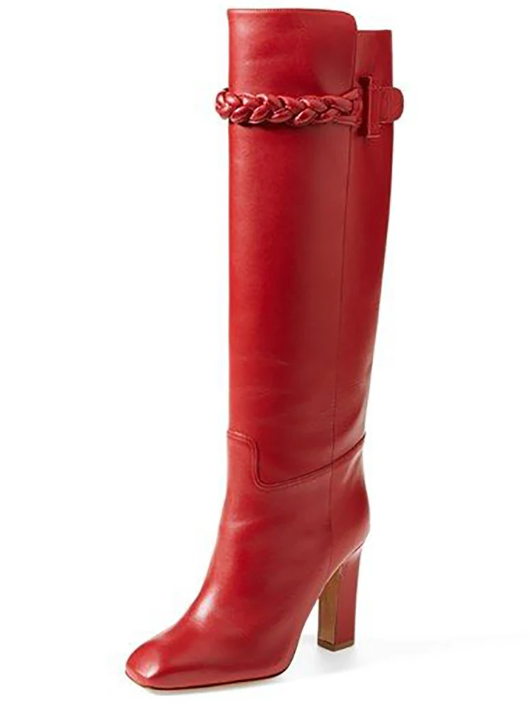 Сапоги до колена на массивном каблуке из лакированной кожи с квадратным носком