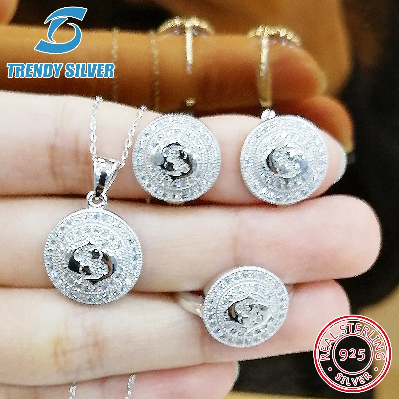 

Кольцо и серьги из серебра 925 пробы с фианитом