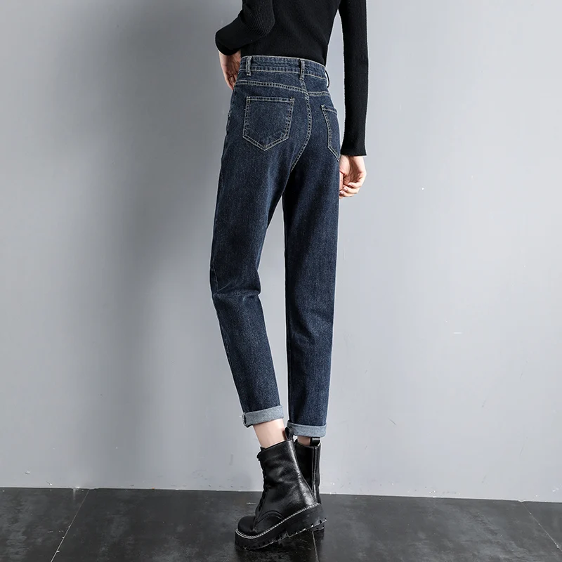 Рисунок 4 - Джинсы женские, новинка весны 20222