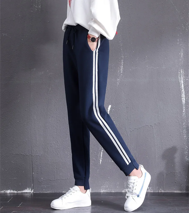 9328493529_1736149123