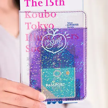 

10.3 x 14cm Fashion Design Passport Holder Cover Holographic Wallet Card Case Card Pouch for Travel Women Girls Hot 2019