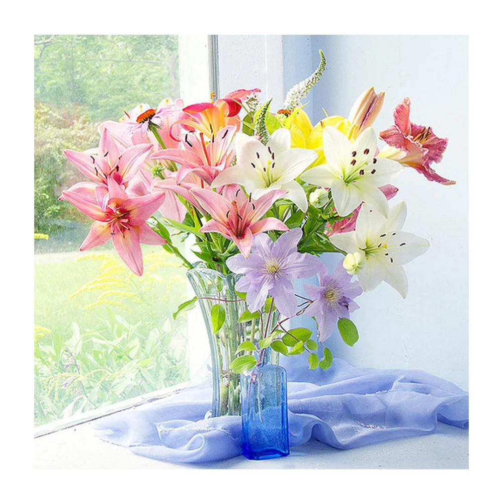 5D Diamond Painting Cross Stitch Floral Picture Rhinestones,Diamond Embroidery Full Square Crystal Lily Flower Home Decor