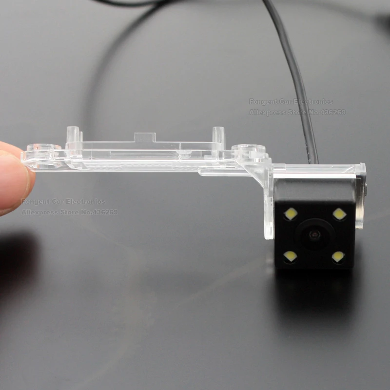 Car-Reverse-Camera-for-VW-Passat-B5-1996-2005-Touran-2003-2004-2005-2006-2007-2008-2009-2010 (19)