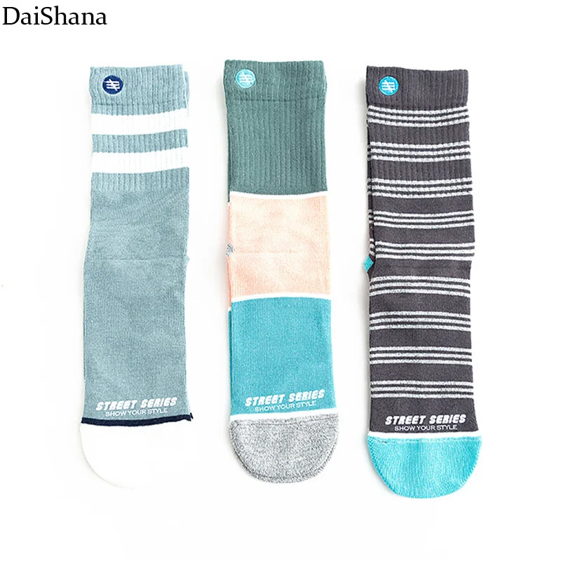 3Pairs New Fashion Unisex Sock Harajuku Korean Style Cotton Women Socks Skateboard Happy Crew Tide socks Meias Mujer EU36-44 39 H56be65b65a6440c5be0ea702041d5b95i