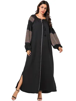 

A new comfortable and stylish 2019 Muslim plus-size dress with black embroidered slit