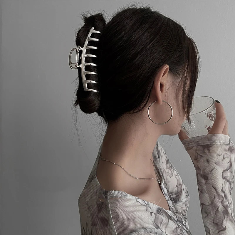 2021 NEW Metal Barrettes Women Fashion Hair Claws Gunmetal Hair Clips Hairpins Lady Hair Accessories Ornaments Crab Octoups