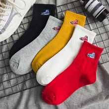 Женские носки; сезон осень-зима; Новинка; Тканевая обувь с вышивкой; хлопковые носки без пятки; женские студенческие спортивные носки