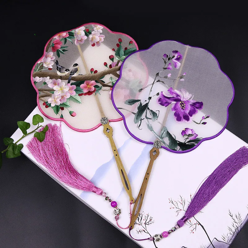 

Bamboo Luck Suzhou Embroidery Real Silk Palace Fan Manual Embroidery Circular Fan In National Customs Sandalwood Form Fan