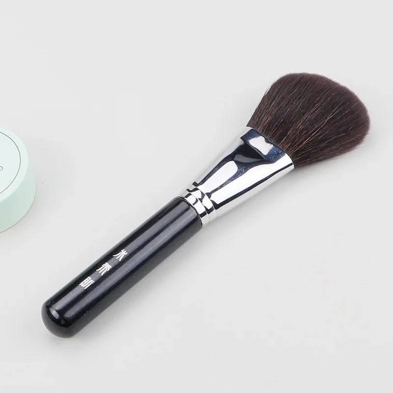 

High-grade for ladies beauty facial makeup brush Beveled blush Repair capacity brush Art creative smear setting pen 1pcs