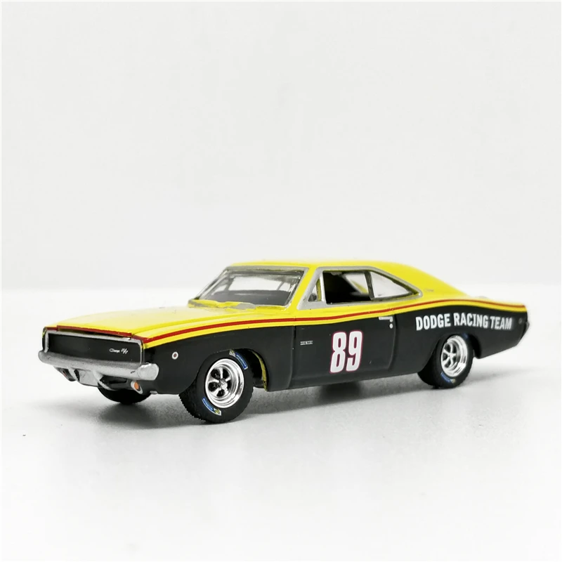 

Greenlight 1:64 Dodge Charger R/T 1968 Yellow Racing #89 No Box
