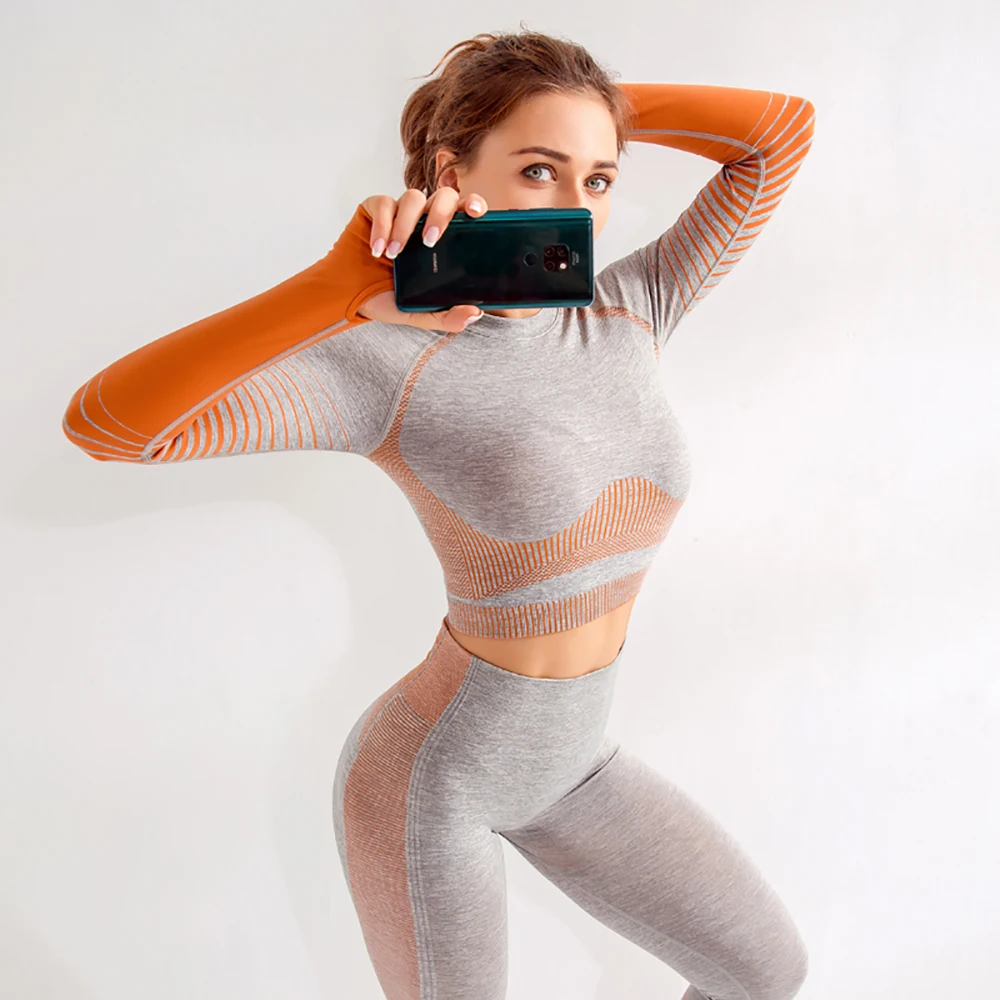 Комплект спортивный женский бесшовный из топа с длинным рукавом и