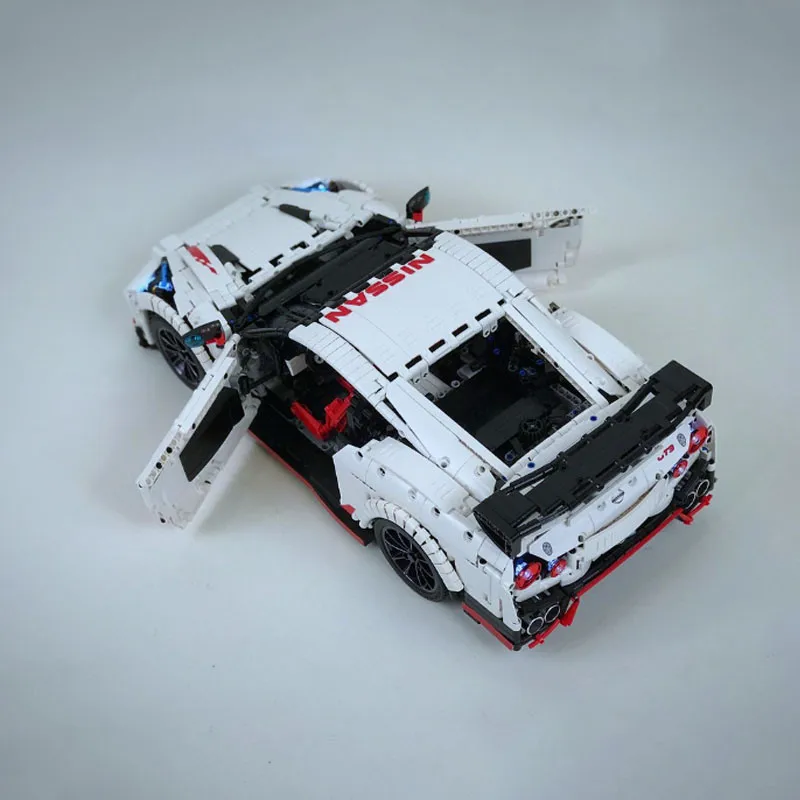

3208Pcs NEW Technic MOC Racing Car Nissan Technology MOC-25326 Bricks Model Building Kits blocks toys Boys gift legoing