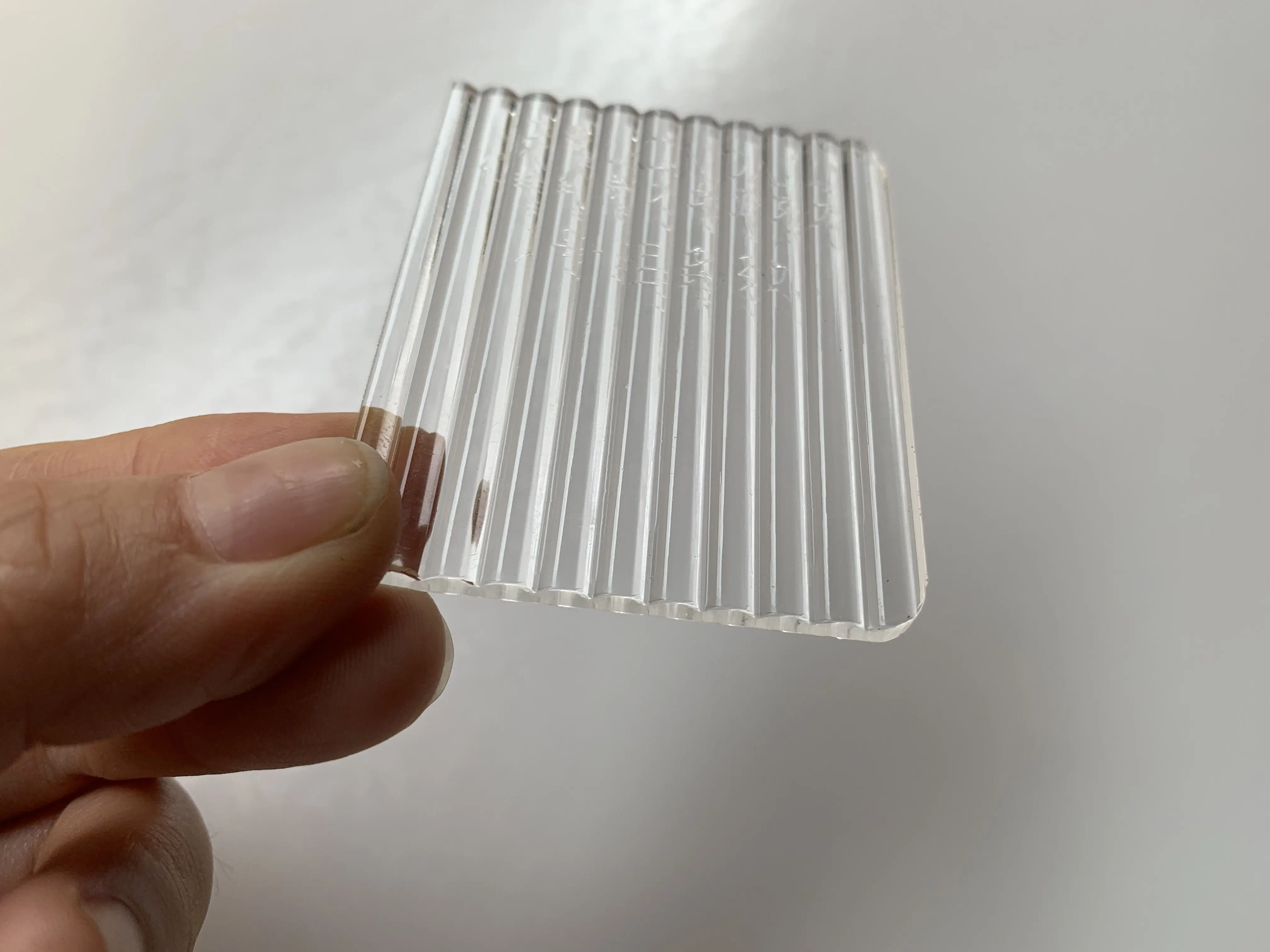 3mm Thickness PMMA Pure Clear Transbarent Plexiglass Decorative Acrylic  Sheet Corrugated Plate