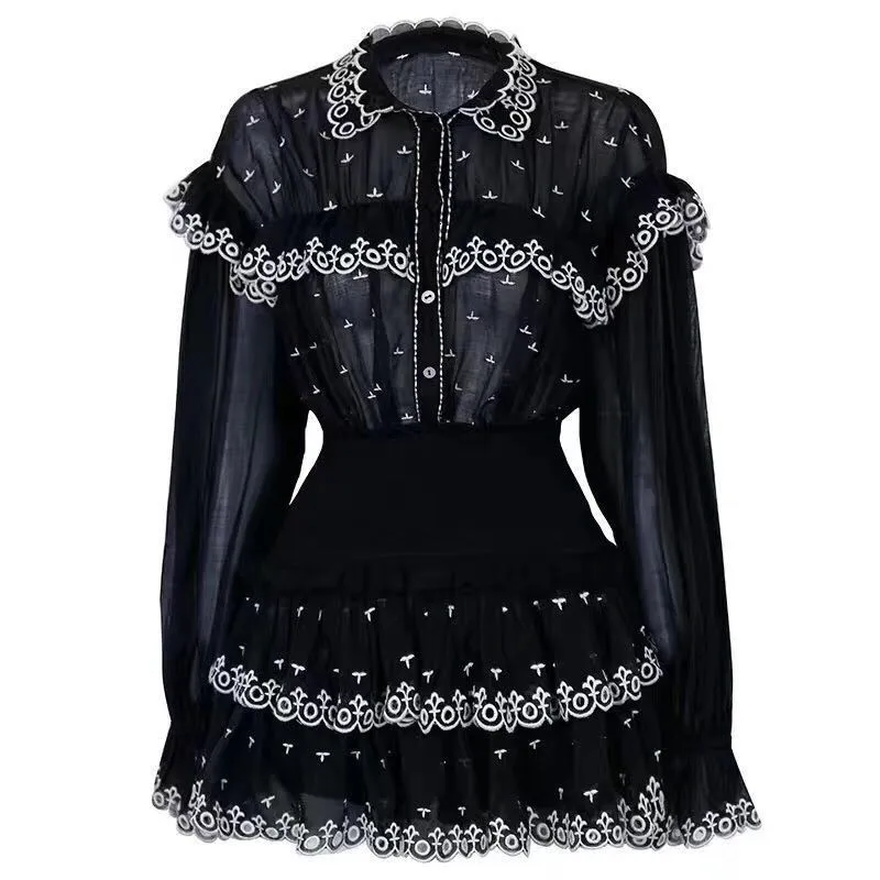 Black TWOTWINSTYLE с вышивкой и рюшами, лоскутные комплекты из двух предметов, женские рубашки с расклешенными рукавами с завышенной талией, мини юбки, женские - Цвет: Black