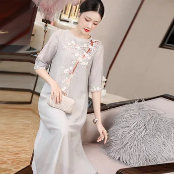

Oriental dress women summer short-sleeved temperament dress elegant retro round neck loose large size embroidered dress